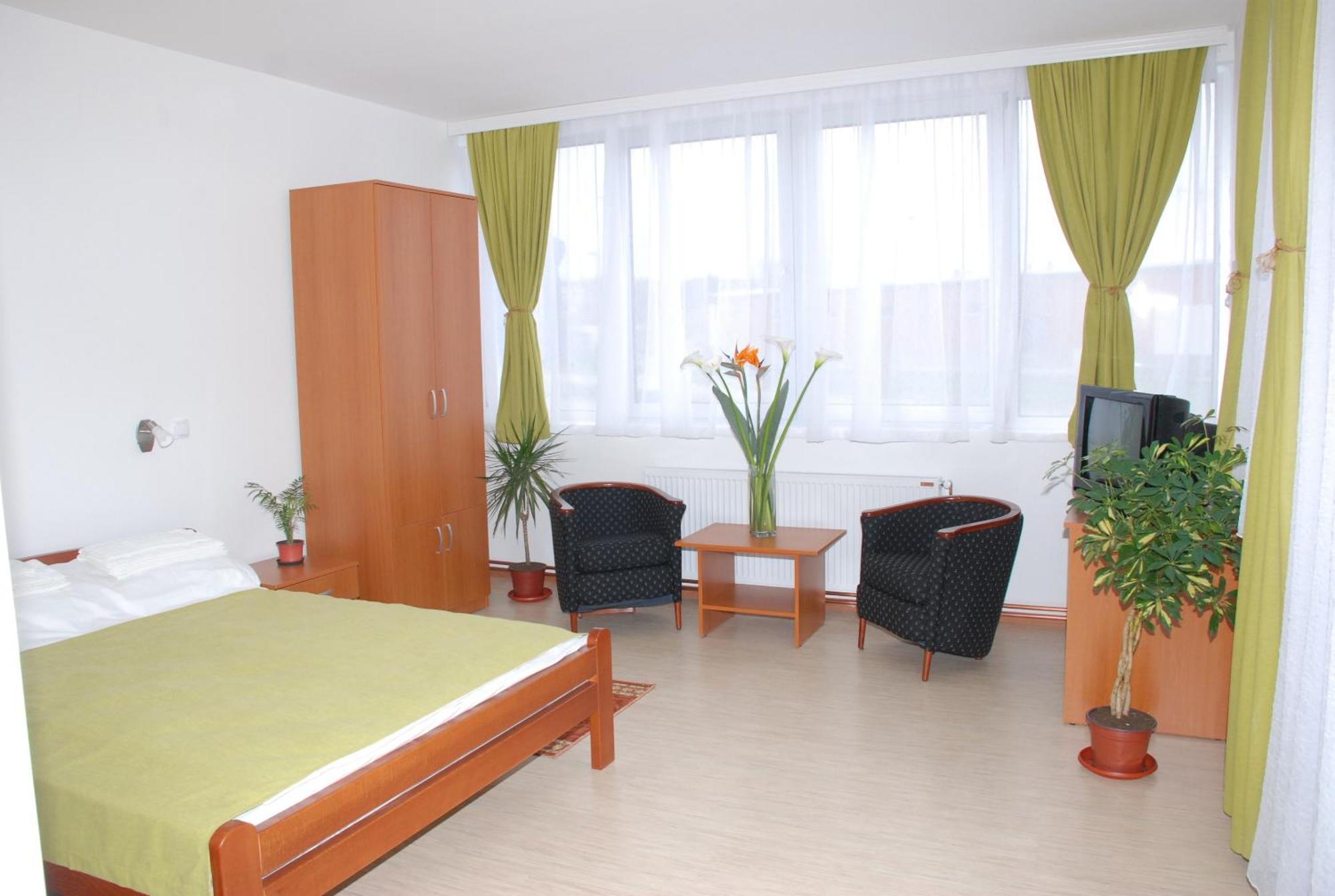 M Garni Hotel Vranje Exterior photo