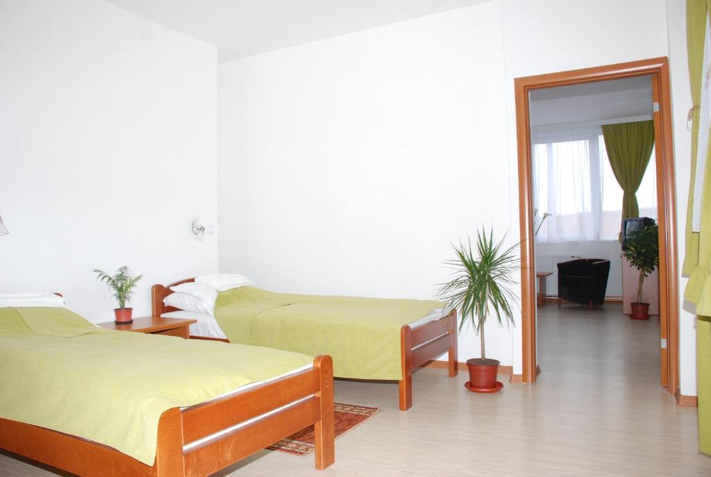 M Garni Hotel Vranje Room photo