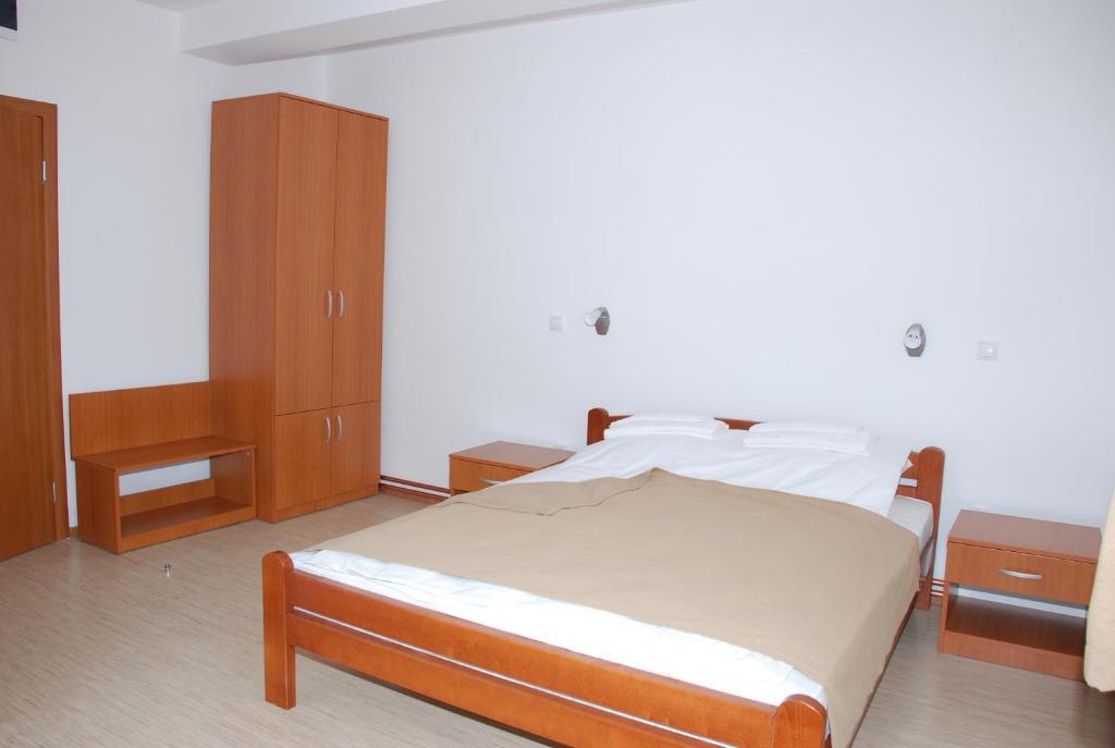 M Garni Hotel Vranje Room photo